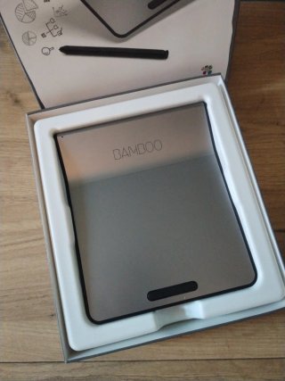 Wacom Bamboo Pad con Lápiz y Cable USB