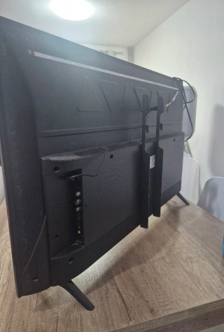 Televisor Thomson Negro