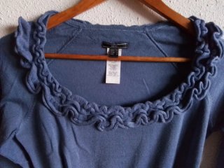 Jersey "Mango" cuello ondas azul. Cómodo, versátil