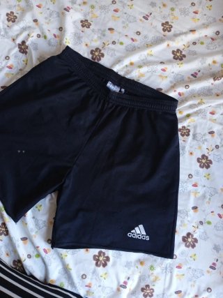 Pantalón corto Adidas negro