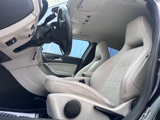 Mercedes-Benz GLA 200 URBAN