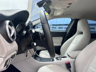 Mercedes-Benz GLA 200 URBAN