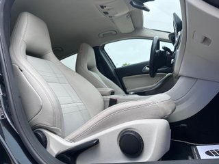 Mercedes-Benz GLA 200 URBAN