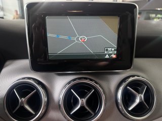 Mercedes-Benz GLA 200 URBAN