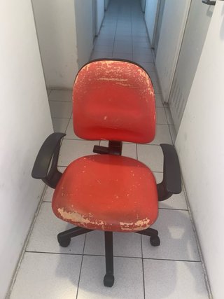 Silla de estudio azul y negra