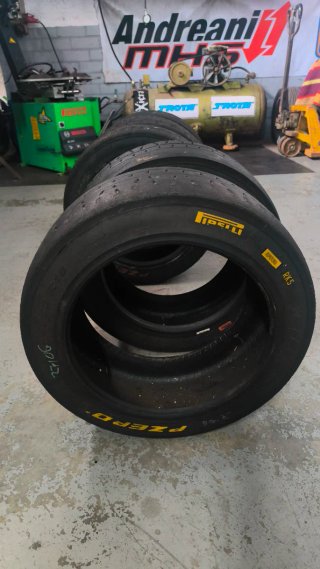 Sliks Pirelli rk5