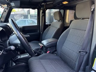 Jeep Wrangler Rubicon  2012