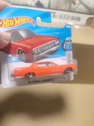 Hot Wheels Lincoln Continental Naranja