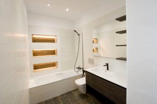 Reformista de pisos locales baños