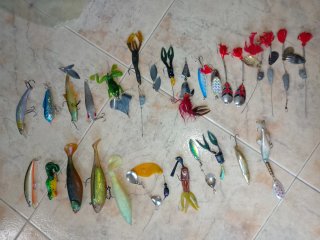 Lote señuelos pesca depredadores