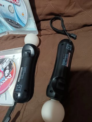 Lote 2 mandos Move PS3 PS4 + 2 juegos