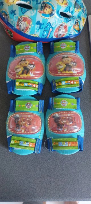 Casco y protecciones Patrulla Canina