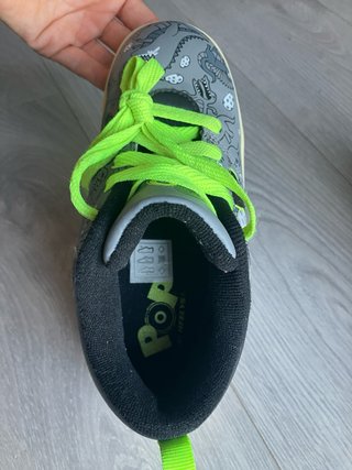 Zapatillas Heelys con Ruedas TALLA 33