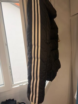 Plumífero Adidas Negro con Rayas Blancas