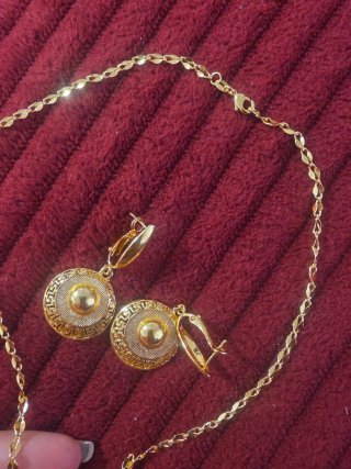 Conjunto Colgante y Pendientes Estilo Griego Dorad