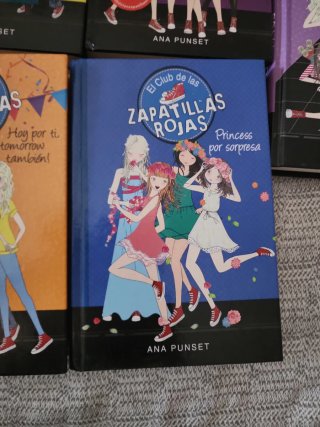 Libros zapatillas rojas