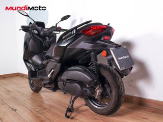 YAMAHA X-MAX 125