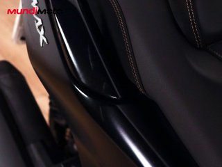 YAMAHA X-MAX 125