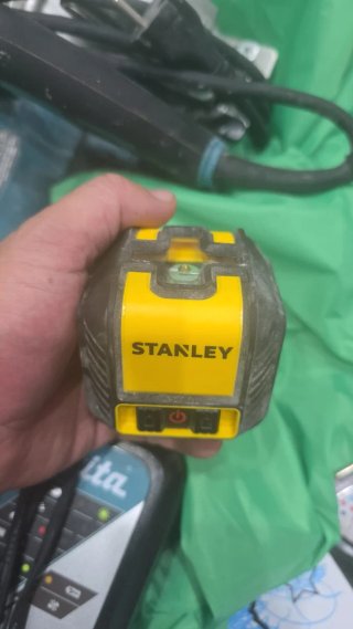 Nivel Láser Autonivelante Stanley Cubix