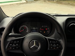 Mercedes Sprinter Manual Larga 7 Metros L3H2 2023