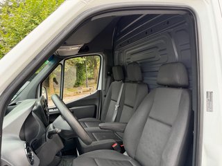 Mercedes Sprinter Manual Larga 7 Metros L3H2 2023