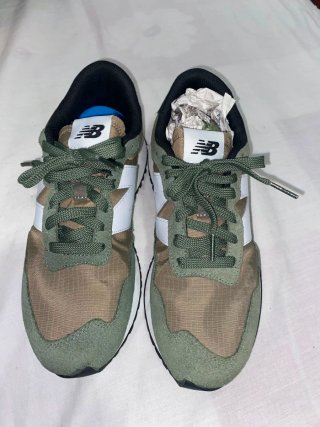 Zapatillas New Balance Verde y Blanco