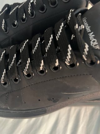 Alexander McQueen Zapatillas Negras y Blancas