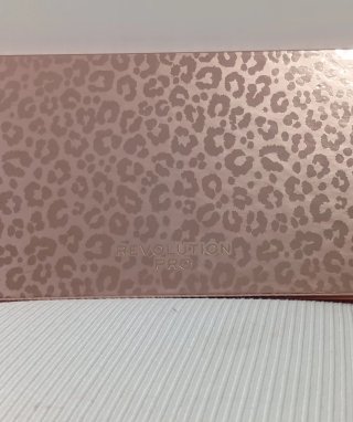 Paleta de sombras de Revolution
