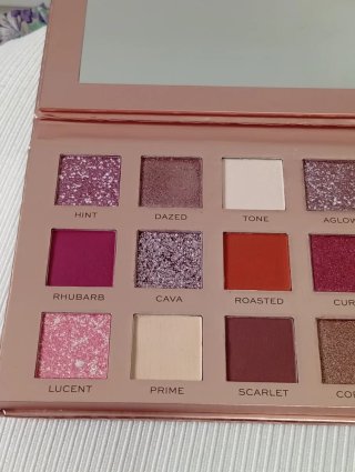 Paleta de sombras de Revolution