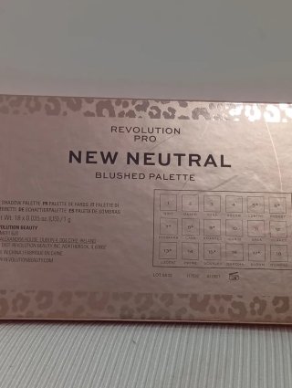 Paleta de sombras de Revolution