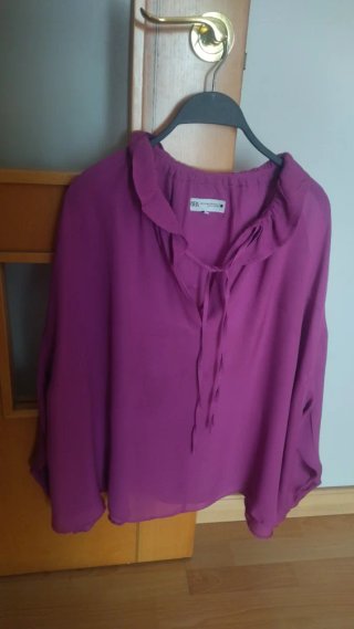 Blusa Zara Oversize. Color Buganvilla