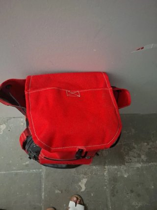 Mochila de Viaje HECTOR HOETE Roja y Negra