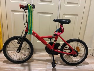 Bicicleta infantil roja 3-7 años