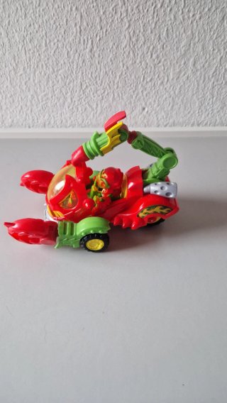 Vehículo Wild Scorpion Superthing. Con  2 figuras