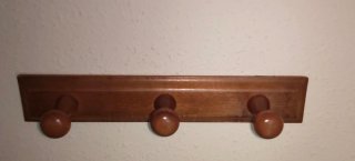 Colgador de pared de madera