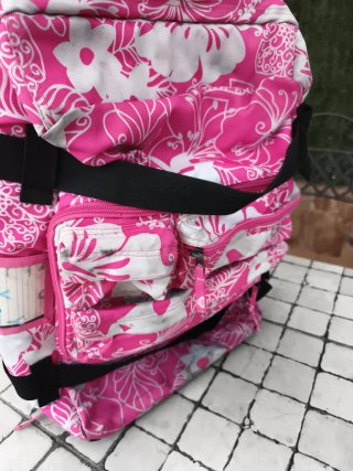 Maleta Roxy rosa con estampado floral