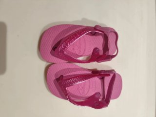 Chanclas Havaianas bebé rosa. Talla 19-20