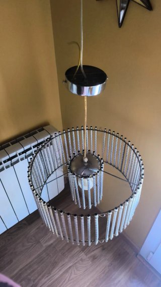 Se venden dos lámparas de techo nuevas