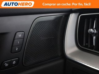 Volvo XC60 2.0 T6 Plug-in Hybrid R Design AWD