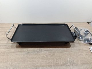 PLANCHA DE ASAR ELECTRICA TAURUS 2000W