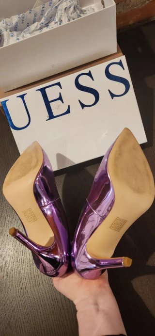Zapatos de salón Guess lila metalizado
