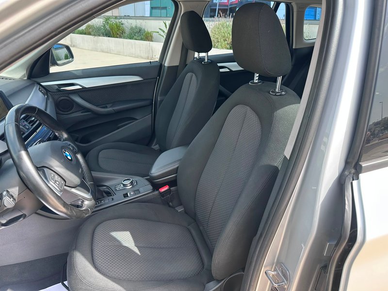 BMW X1 sDrive 18d (F48) 2017, foto 11