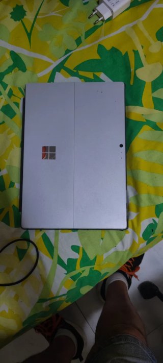 Microsoft Surface Pro 4. Regalo tablet m10