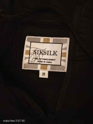 Sudadera SikSilk negra con cremallera y gorro