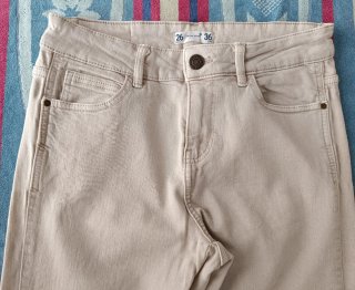 Pantalón vaquero Sfera Talla 36 Beige