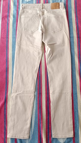 Pantalón vaquero Sfera Talla 36 Beige