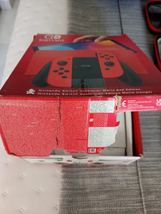 Nintendo Switch OLED Edición Mario Roja