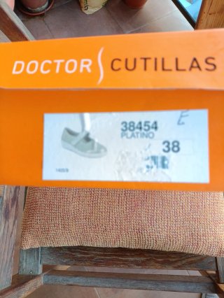 Zapatos Doctor Cutillas Beige/Oro Talla 38