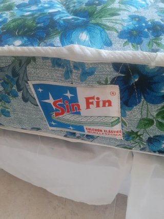 Somier láminas Pikolin y colchón elástico muelles.