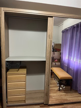 Armario madera maciza puertas correderas